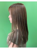 スリーピース(3piece) ワンレングスカット×ハイライトonアッシュベージュ