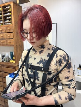 エー(a.) カシスレッド