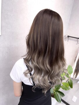 レヴェリー(REVERIE) #エクステ#プルエクステ#グラデーション#ギャル