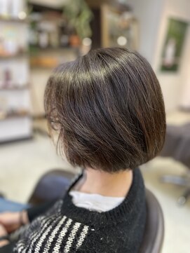 グリーン(GREEN) 天然ヘナで自然なボブスタイル