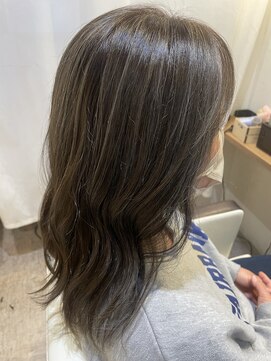 マイン ヘアアンドリラックス(mine) グレージュハイライト