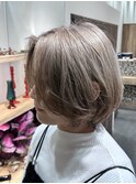 ハイトーンボブスタイルです