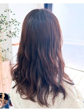 ウタ(uta) 【あおき ひかる】ふわふわ毛先レイヤー