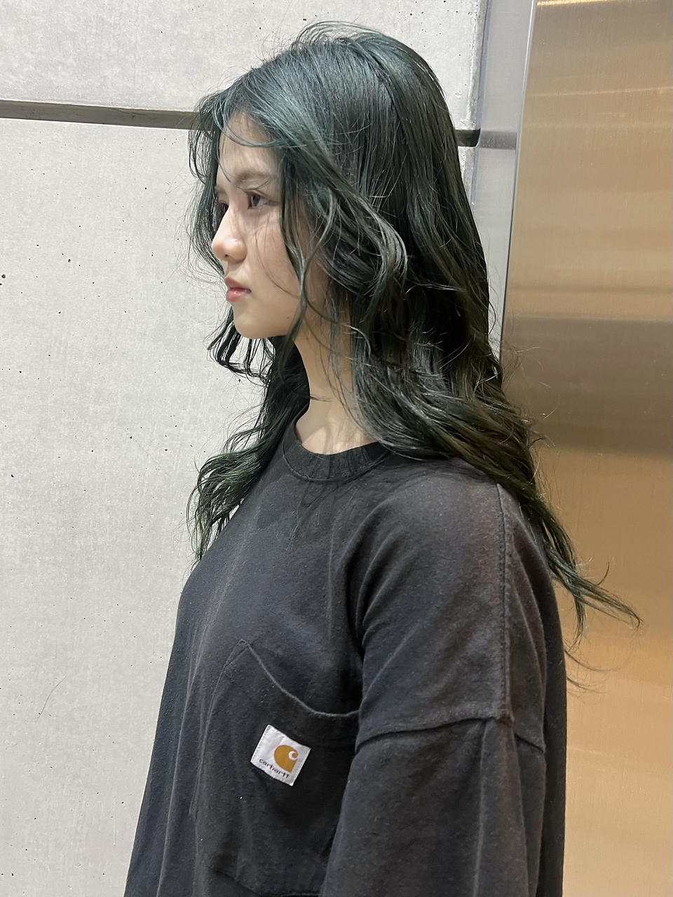 モスグリーン