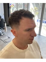 フランクスバーバーリザーブ 人形町店(FRANK’S BARBER RESERVE) ミドルスキンフェード