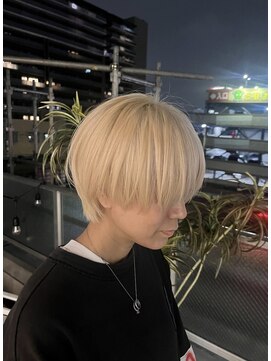 フェニーチェ オン ザ ビーチ(FENICE on the beach) 抜きっぱなしブロンド