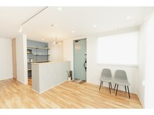 らしさ。の雰囲気(待合椅子もご用意がありますのでお連れ様もお待ちいただけます。)