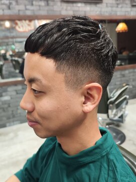 フォーコーナーズカットショップスリーセント 栄(FourCornersCutShop 3/cent) クロップ/フェードカット