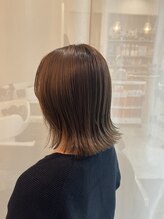 ユウ(Yuu-)&nbsp;30代大人の外ハネくびれ　上品グレージュ