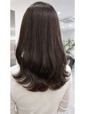 艶ブラウン×ほんのりアッシュのくびれミディアム
