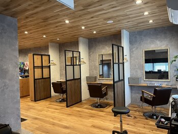 ルッチ アネックス(Rucci annex)の写真/半個室で相談しやすい♪上質な空間で髪質改善とトリートメントが得意なサロン！