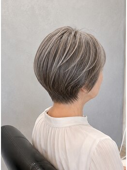 ヘアーサロン カミヤ(hair salon kamiya)の写真/【垂水/白髪ぼかし】オーナー自ら試して厳選した商材を使用。髪への負担を少なく美しいカラーを叶えます。