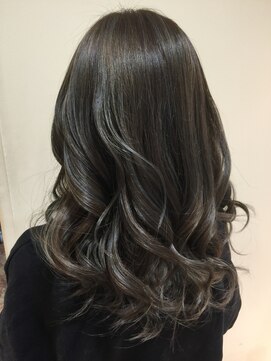 テラス アヴェダ 大丸心斎橋店(Terrace AVEDA) 人気のグレージュ系のブルージュカラー