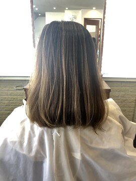 モヅ美容室 チェルム 四日市店(MOZ美容室 cheRm) ナチュラルバレイヤージュ