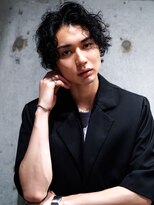 ライラ(Lyla)&nbsp;男らしく色気のある　マッシュウルフほつれウェーブミディアム