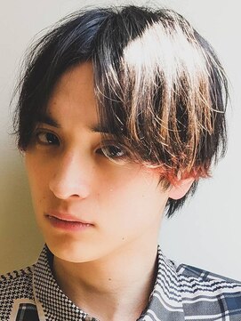 オーシャントーキョー ホワイト 原宿(OCEAN TOKYO WHITE) メンズナチュラルセンターパートショート