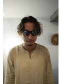 メンズブリーチ波巻きスパイラルパーマセンターパートツイスト