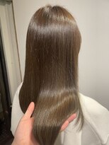 ニコ(nico) つやつやのオリーブベージュ