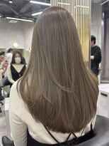 シティ(CITY) ツヤ髪グレージュ×ロングレイヤーカット【CHICA】