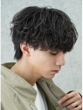 レタッチ バイ フィフス 天神大名(RETOUCH by fifth) 福岡天神ゆるめシャドウパーマメンズマッシュウルフカット緩め