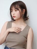 マイラ 銀座(myla)&nbsp;大人可愛い外ハネボブディイヤリングカラーホワイトグレージュ