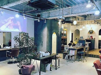 髪質改善＆ブリーチ　loty【ロティ―】