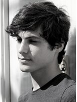 ジジバイワースホワイル(jiji by WORTH WHILE)&nbsp;刈り上げセンターパートサーフカールフェザーパーママレットヘア