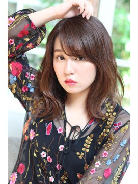 ビーワールド(B WORLD) ゆるふわミディアムスタイル【 藤枝/髪質改善/カラー】