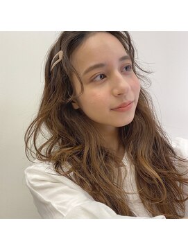 アピッシュ ギンザ(apish ginza) tomoヘア＊似合わせ　パッチン留め