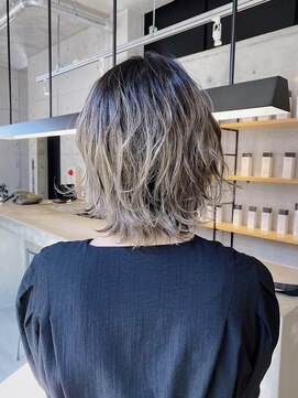 サン(son) アッシュベージュxグラデカラー