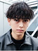 ツイストスパイラルパーマ波巻き無造作刈り上げ前下がりマッシュ