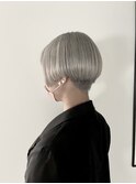 ホワイトシルバー×ハンサムショート