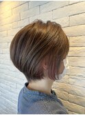 《おしゃれ泥棒》ショートボブ+インナーカラー