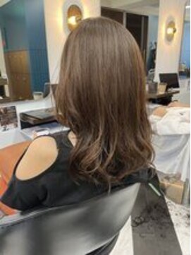 アフロディーテギンザ 神保町(APHRODITE GINZA) カール/セミディ/シアーカラー/姫カット［御茶ノ水/神保町］