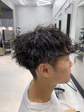 ネオン(NEON) マッシュに波巻きパーマ