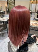 ピンクベージュ