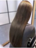 シルキーベージュくびレイヤーエモージュデザインカラー透明感