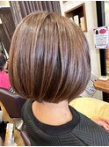 20代30代大人かわいいツヤ感前下がりショートボブ