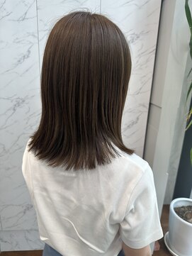 インビテーション(invitation) 外ハネミディアムボブ