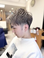 マジック(magic)&nbsp;黒髪から！！初ブリーチカラー！アッシュグレー　清潔感抜群！！