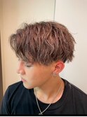 マッシュベースで動きのあるパーマ&カラースタイル