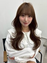 ユーフォリア 新宿通り(Euphoria) ツヤ髪透明感外ハネミディレイヤー似合わせカット