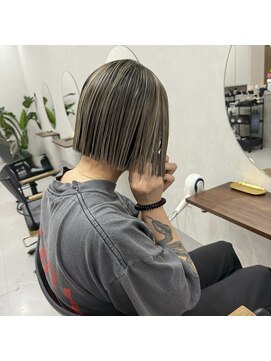 スターク(stark) ハイライト/デザインカラー/タッセルボブ/切りっぱなし/姫路