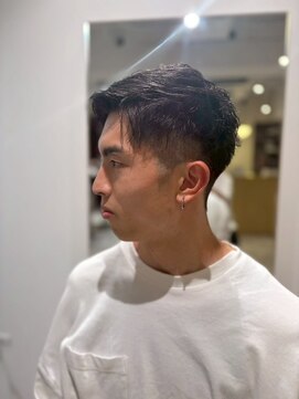 ソイクフ(SOY KUFU) 20代30代40代◎ツーブロックショートアップバングブルーブラック