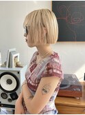《ブロンドボブ》ミニボブハイトーンカラーブロンドヘアブリーチ
