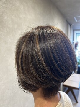 ルアン(LOUEN) ショートカット+メッシュカラー