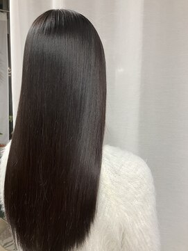 ロア(Roa) ダメージ最小限縮毛矯正