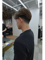 ソーレ(sole)&nbsp;センターパート　ブラウンカラー　ニュアンスパーマ