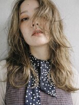 シール 梅田(CIRR) 大人っぽさも可愛さも叶う透け感ハイライト