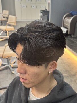 バース 河原町店(BIRTH) 韓国へアカルマパーマワックスなしセンターパート黒髪ウルフ